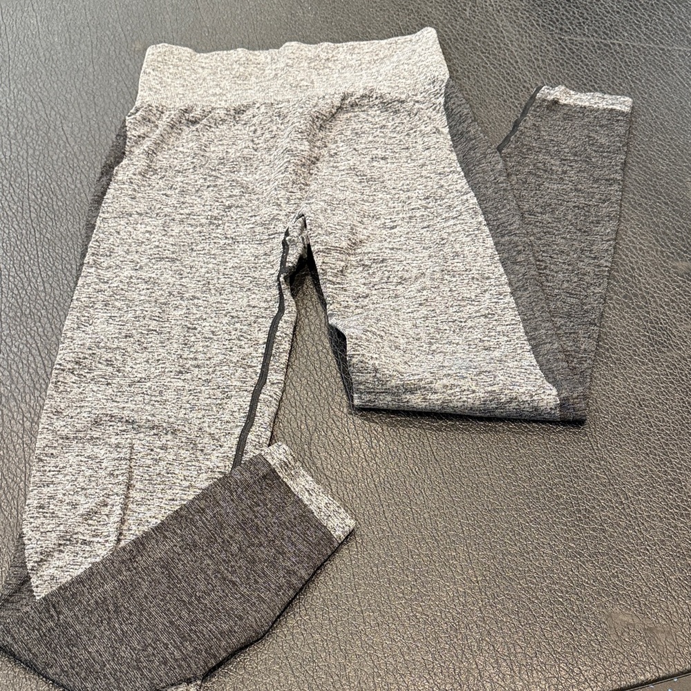 PINK Victoria's Secret Heathered Gray Two-Tone Leggings